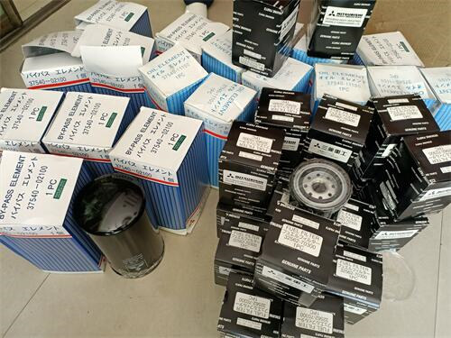 三菱8DC40、8DC80、8DC81、8DC90柴油發(fā)動(dòng)機(jī)機(jī)油濾清器總成機(jī)油冷卻器總成